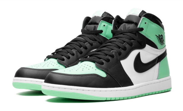 Air Jordan 1 Retro High OG "Green Glow" (DZ5485-130)